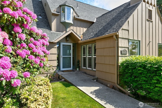 1701 W Yakima Ave, Yakima, WA 98902 - doorway to property with board and batten siding and a shingled roof