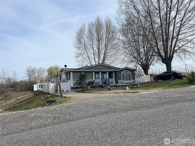 510 Olmstead Rd, Grandview, WA 98930 - view of front of house with covered porch