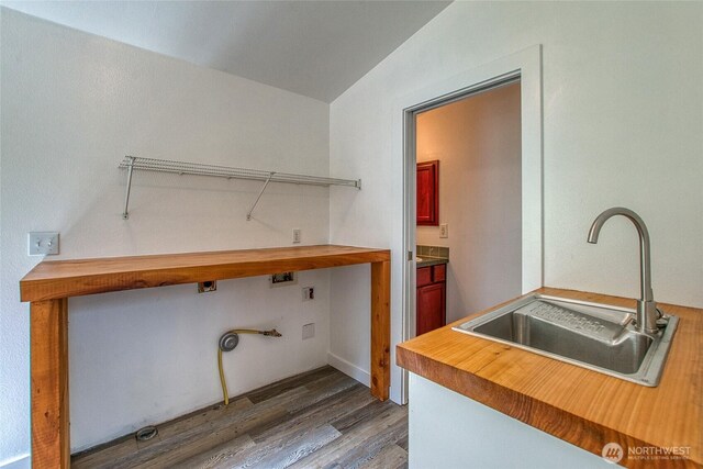 16 Village View Rd, Orcas Island, WA 98245 - laundry room with wood finished floors