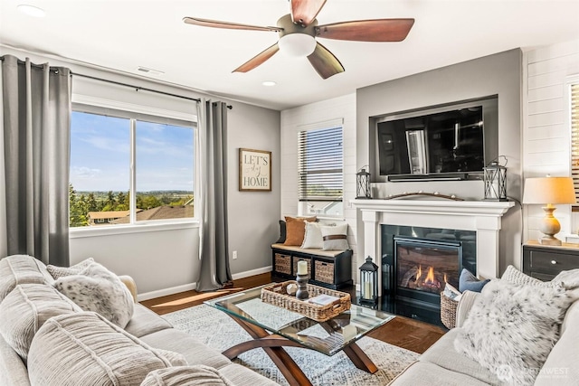 912 77th Dr SE, Lake Stevens, WA 98258 - living room with a ceiling fan, plenty of natural light, wood finished floors, baseboards, and recessed lighting