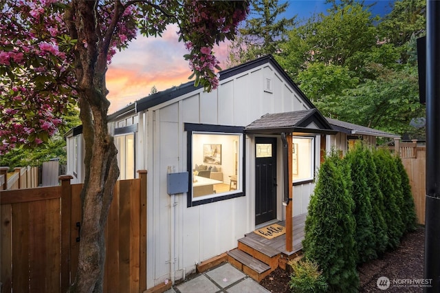11550 22nd Ave NE, Seattle, WA 98125 - view of front of house featuring board and batten siding