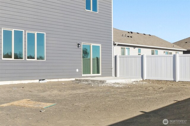 4235 W Sandy Ct, Moses Lake, WA 98837 - rear view of house with a patio