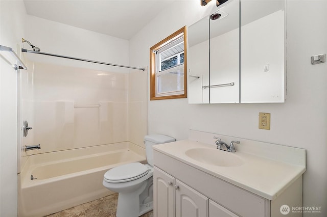 1165 Harding St, Enumclaw, WA 98022 - bathroom with vanity, toilet, and washtub / shower combination