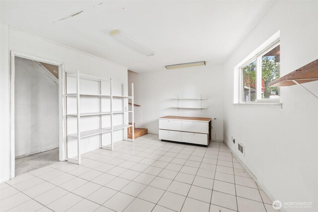 300 N St, Sequim, WA 98382 - interior space