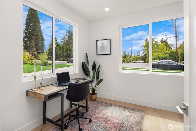 10304 NE 113th Pl, Kirkland, WA 98033 - home office with baseboards, wood finished floors, and recessed lighting