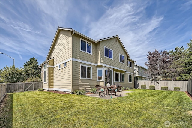 270 Kitsap Ave NE, Renton, WA 98059 - back of house with a patio