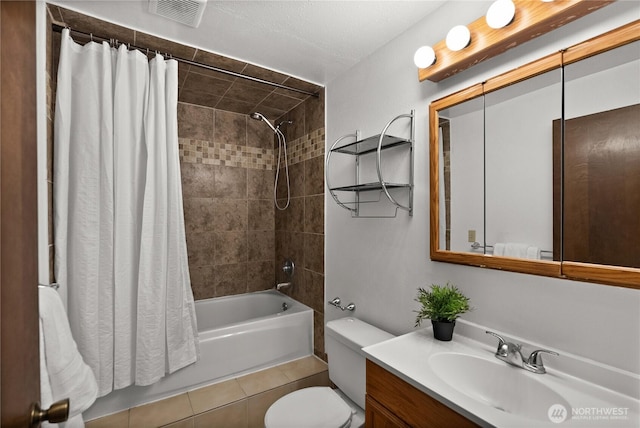 12012 County Line Rd E, Edgewood, WA 98372 - bathroom featuring shower / bath combo with shower curtain and vanity
