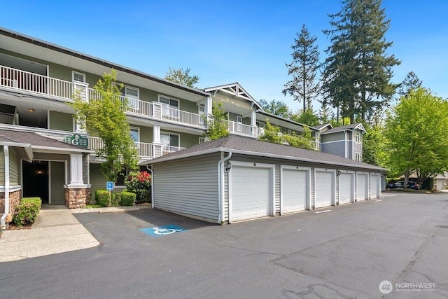 12712 Admiralty Way Unit G102, Everett, WA 98204 - view of garage