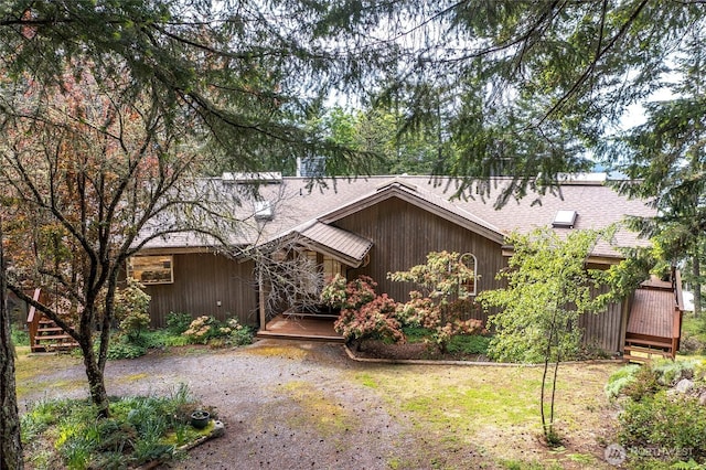121 Switchback Rd, Orcas Island, WA 98245 - mid-century home featuring a shingled roof