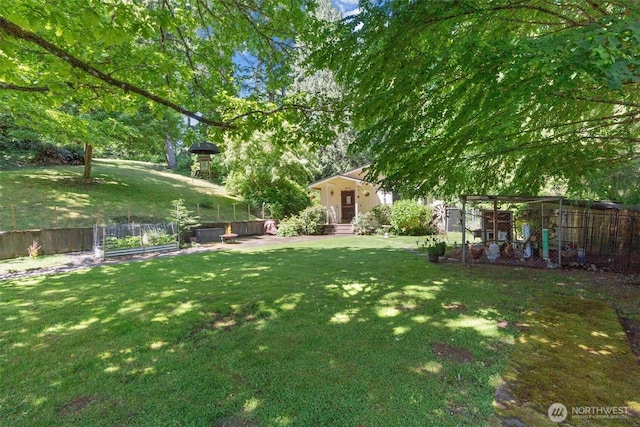4628 109th Ave SE, Snohomish, WA 98290 - view of yard featuring a garden