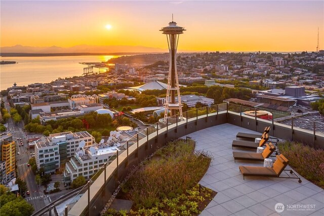 2510 6th Ave Unit 2802, Seattle, WA 98121 - view of urban area featuring a nearby body of water