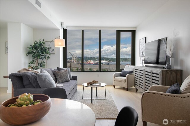 590 1st Ave S Unit 703, Seattle, WA 98104 - photo 12
