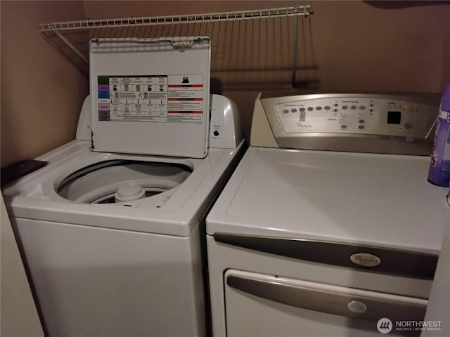 1009 112th St Unit D304, Everett, WA 98208 - laundry room with washer and clothes dryer