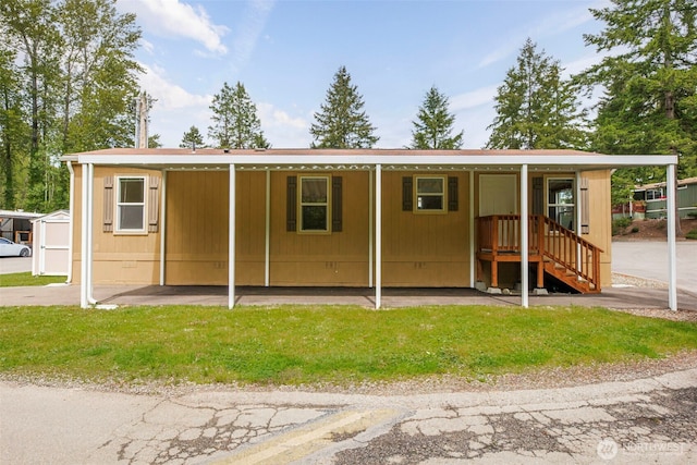 23708 Locust Way Unit 26B, Bothell, WA 98021 - view of front of property featuring a front yard