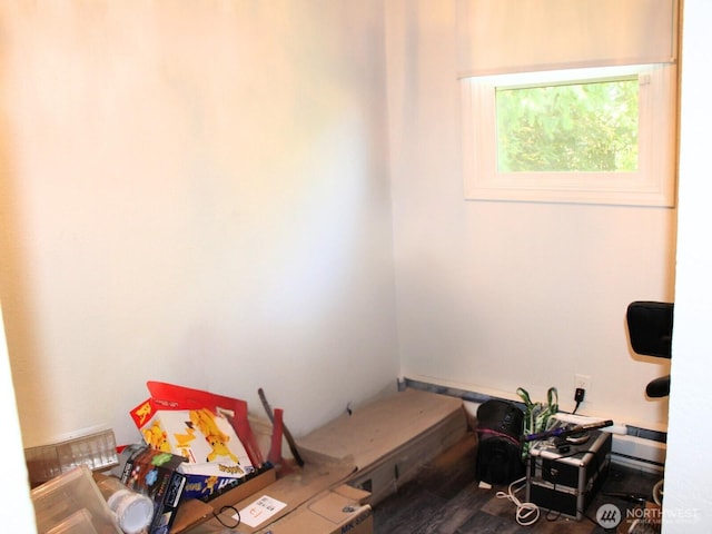 9020 Corbin Dr, Everett, WA 98204 - view of office area