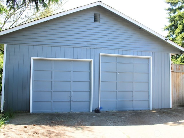 9020 Corbin Dr, Everett, WA 98204 - view of detached garage