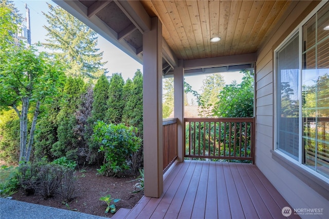 725 N 198th St, Shoreline, WA 98133 - view of deck