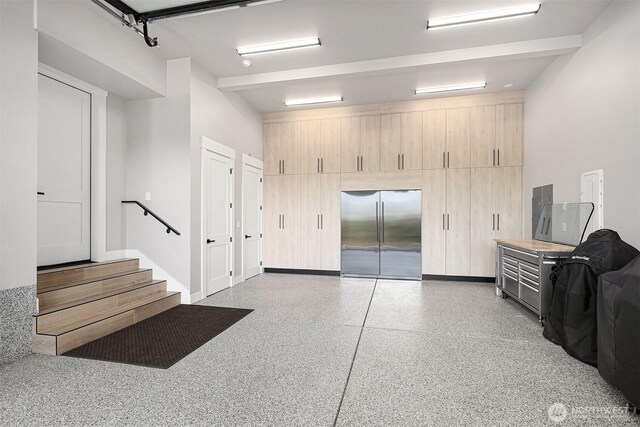 17281 SE 43rd St, Bellevue, WA 98006 - garage with built in fridge