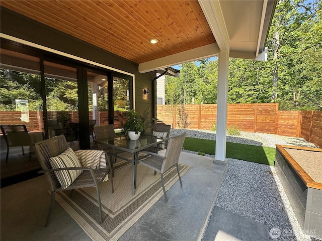 574 Creston Ct, Bellingham, WA 98226 - fenced backyard featuring a patio