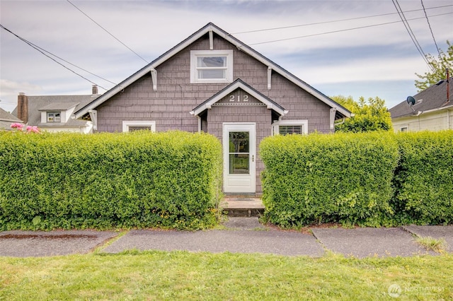 212 Hayes St, Hoquiam, WA 98550 - view of front of home with a front yard