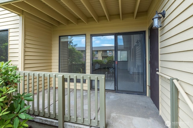 310 S 11th St Unit 106, Mount Vernon, WA 98274 - view of exterior entry with a deck