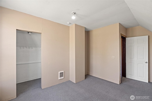 1109 River St, Hoquiam, WA 98550 - unfurnished bedroom featuring carpet, heating unit, and lofted ceiling