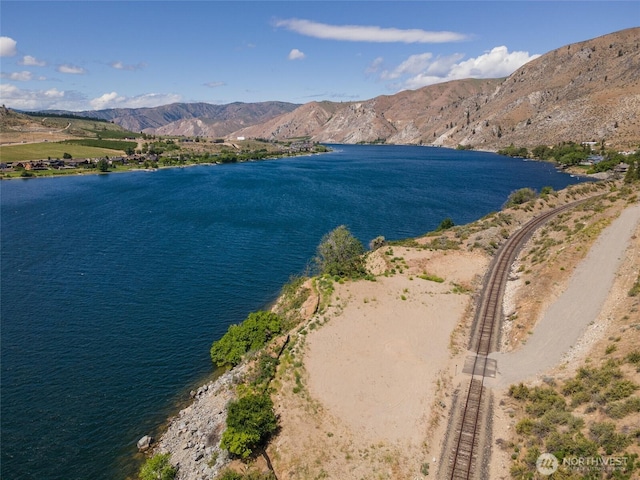 2523 Stayman Flats Rd, Chelan, WA 98816