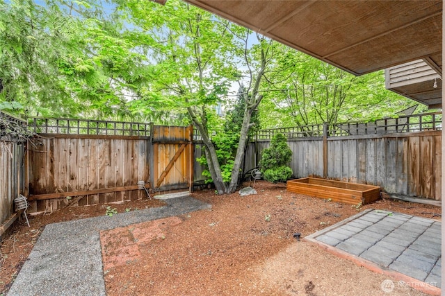 10309 Midvale Ave N Unit B, Seattle, WA 98133 - fenced backyard featuring a gate