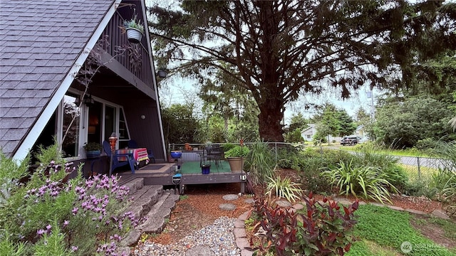148 Seagate St SW, Ocean Shores, WA 98569 - view of yard with a deck and a balcony