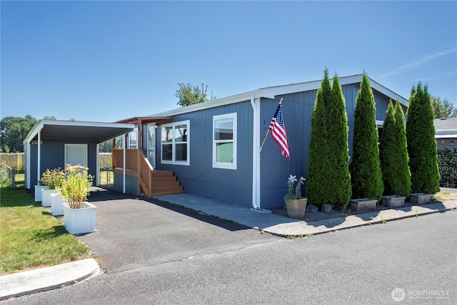 300 SW 7th Ave Unit 127, Battle Ground, WA 98604 - manufactured / mobile home featuring asphalt driveway and crawl space