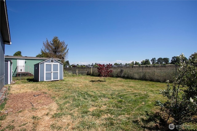 300 SW 7th Ave Unit 127, Battle Ground, WA 98604 - fenced backyard with a storage unit