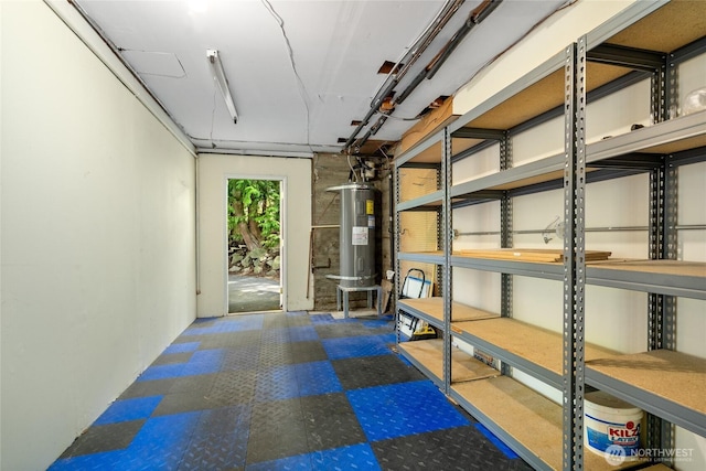 5 Wembley Ln, Mercer Island, WA 98040 - storage featuring electric water heater