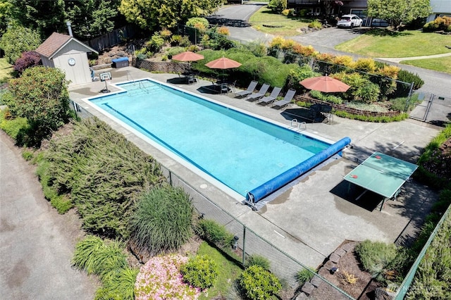 5 Wembley Ln, Mercer Island, WA 98040 - view of pool featuring a patio area