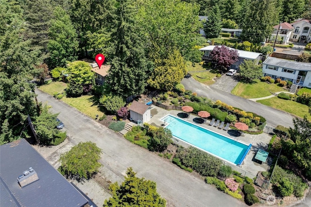 5 Wembley Ln, Mercer Island, WA 98040 - bird's eye view of a pool area