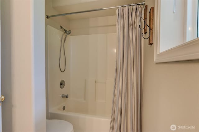18915 SE 284th Ct, Kent, WA 98042 - bathroom featuring shower / tub combo and toilet