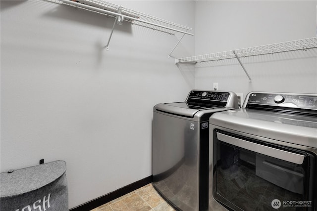 1875 Mckinley St, Ferndale, WA 98248 - laundry area featuring independent washer and dryer and baseboards
