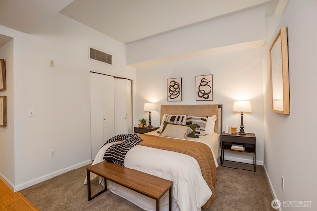 17 W Mercer St Unit 218, Seattle, WA 98119 - bedroom featuring baseboards and a closet