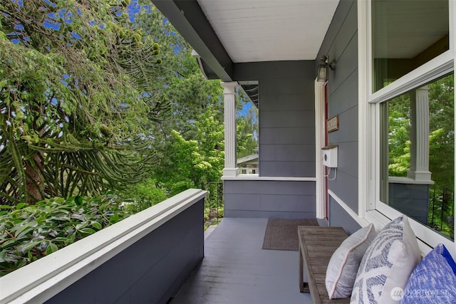 2433 E Valley St, Seattle, WA 98112 - view of covered porch