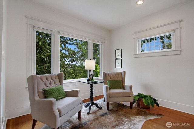 2433 E Valley St, Seattle, WA 98112 - living area featuring baseboards, wood finished floors, and recessed lighting