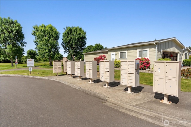 3516 Meadowbrook Ln SE, Lacey, WA 98503 - surrounding community with mail area and a lawn