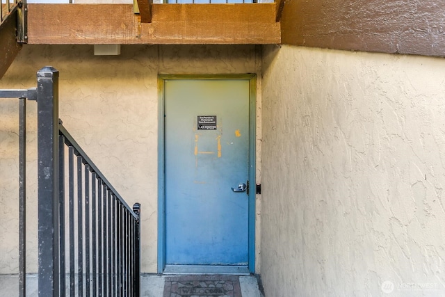 14513 127th Ln NE Unit N46, Kirkland, WA 98034 - doorway to property with stucco siding