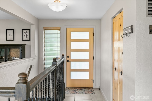 1901 Sleepy Hollow Rd, Wenatchee, WA 98801 - foyer featuring tile patterned flooring and baseboards