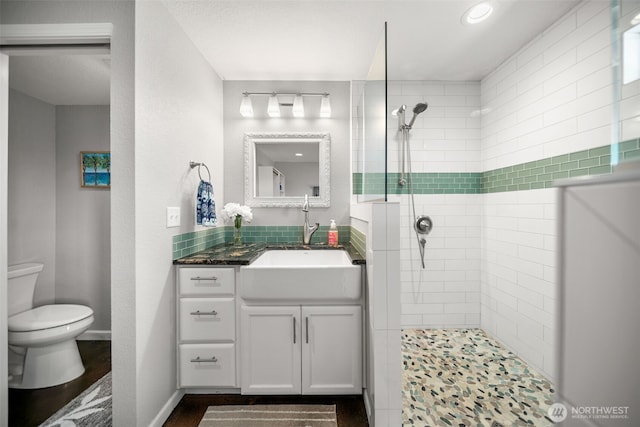 1901 Sleepy Hollow Rd, Wenatchee, WA 98801 - full bathroom with walk in shower, toilet, vanity, and recessed lighting