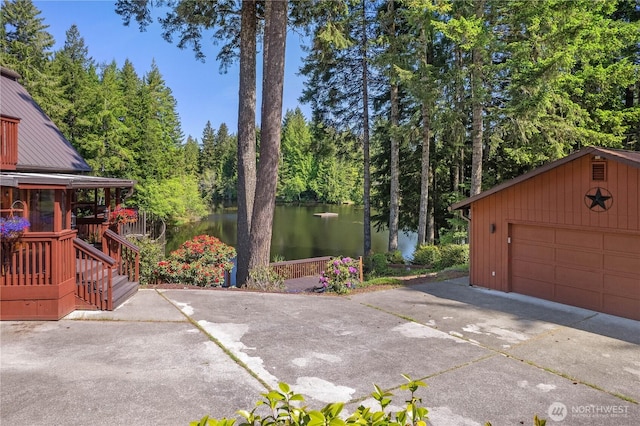 51 E Glamis Ct, Shelton, WA 98584 - detached garage featuring a water view