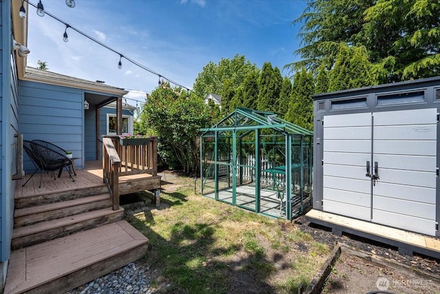 7530 25th Ave NW, Seattle, WA 98117 - view of yard featuring a deck