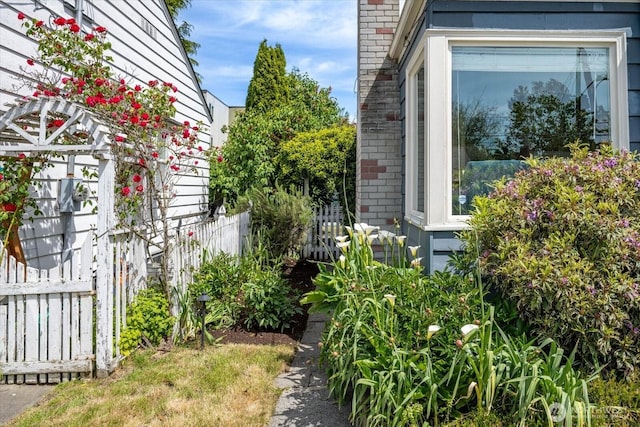 7530 25th Ave NW, Seattle, WA 98117 - view of property exterior with brick siding
