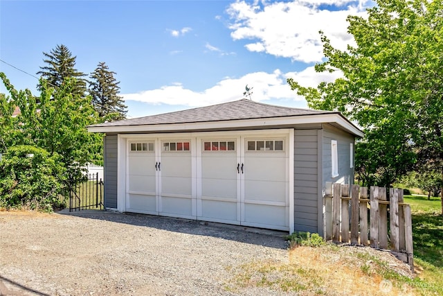 813 E 3rd Ave, Ellensburg, WA 98926 - view of detached garage