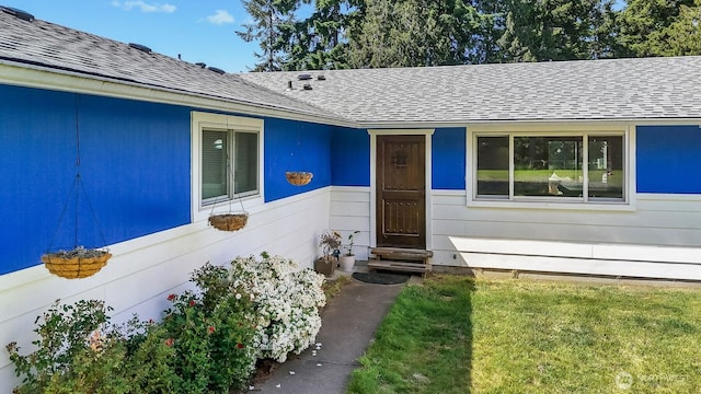 14945 Fox Hill Rd SE, Yelm, WA 98597 - doorway to property with a shingled roof