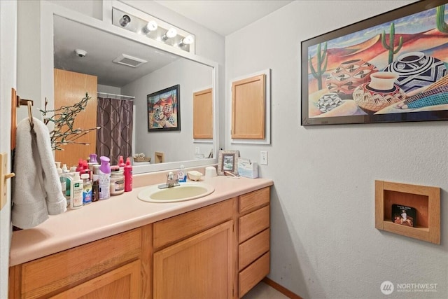 741 Twin Lakes Rd, Cle Elum, WA 98922 - bathroom featuring vanity