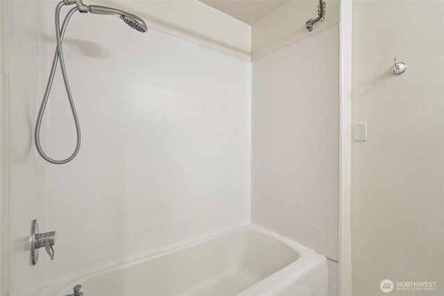 11112 E Riverside Dr, Bothell, WA 98011 - full bath with  shower combination